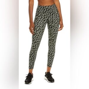 Sweaty Betty Power 7/8 Green Leopard Print Leggings Small 24” Inseam